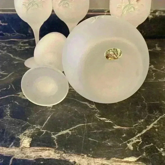 Vintage Frosted Glass Wine Decanter & Glass Set - Picture 11 of 16